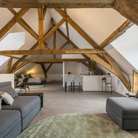 Obelisque Apartment